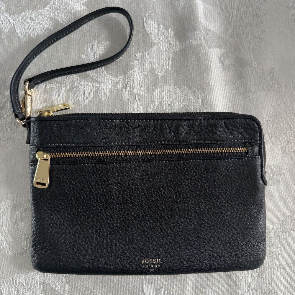 Fossil Black Cowhide Pebbled Leather Wallet Wristlet Strap Gold Tone Hardware